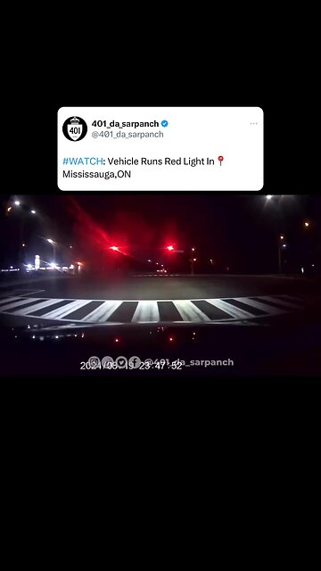 Vehicle Runs Red Light In Mississauga Ontario