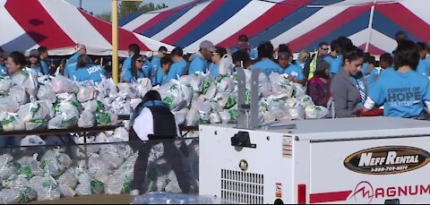 Rescue Mission Las Vegas' annual turkey giveaway