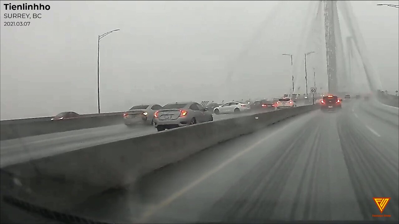 Multi-vehicle crash Port Mann Bridge 2021.03.07 — SURREY, BC