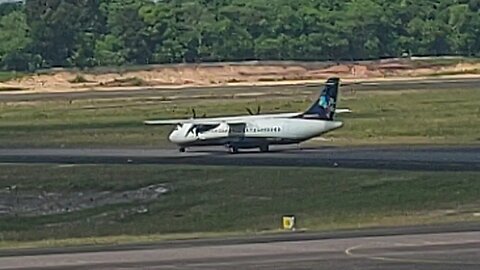 ATR72-600 PR-AKN taxia e decola de Manaus para Eirunepé