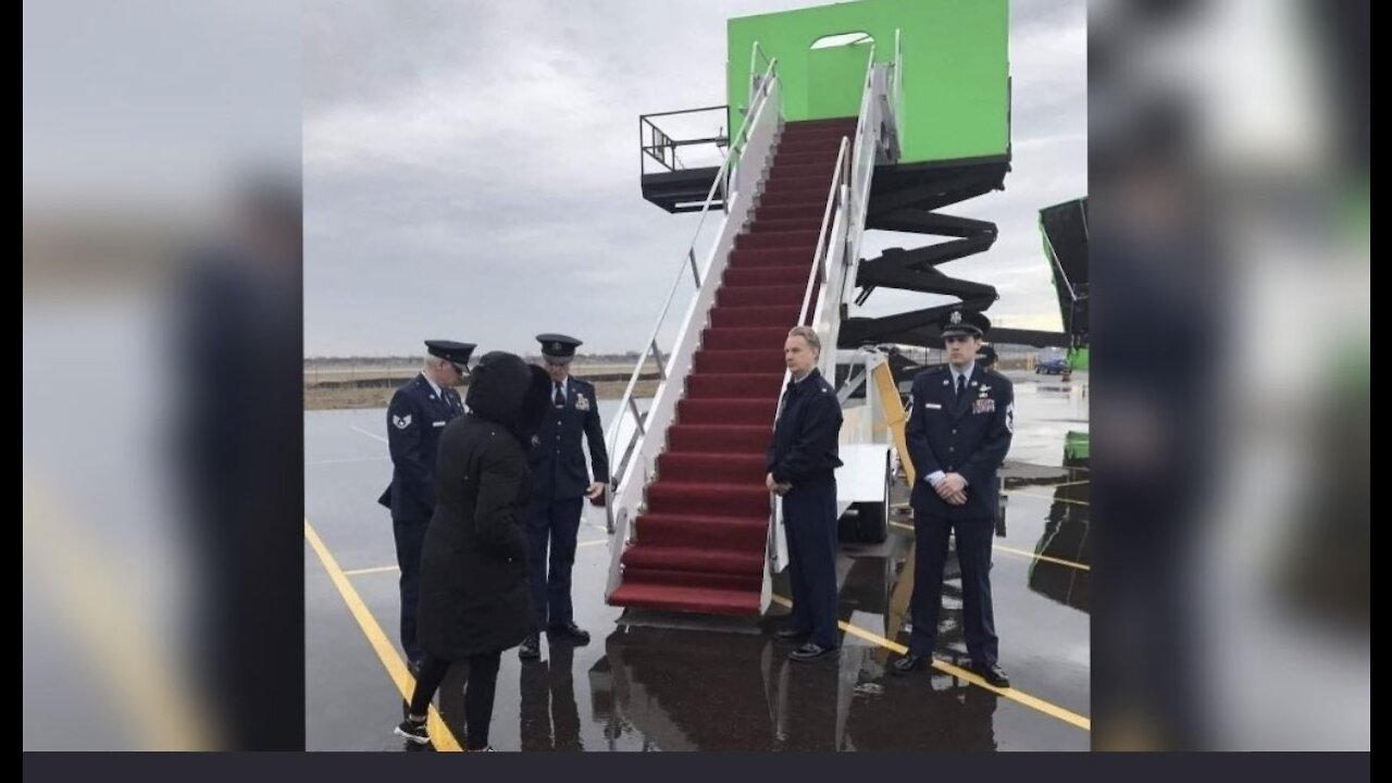 Camel-toe Harris goes up the stairs, but where is the plane?