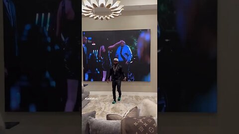 #floydmayweather shows off his tvs