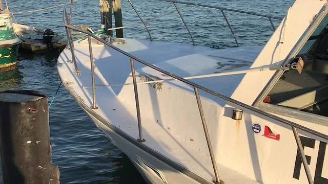 Digital Short: Boat crashes into Madeira Beach docks