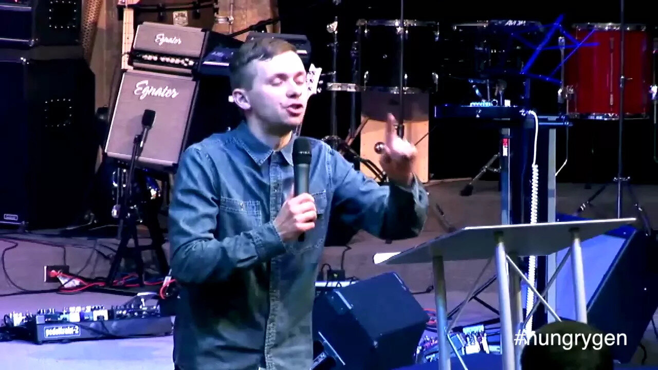 Strongman that builds a stronghold