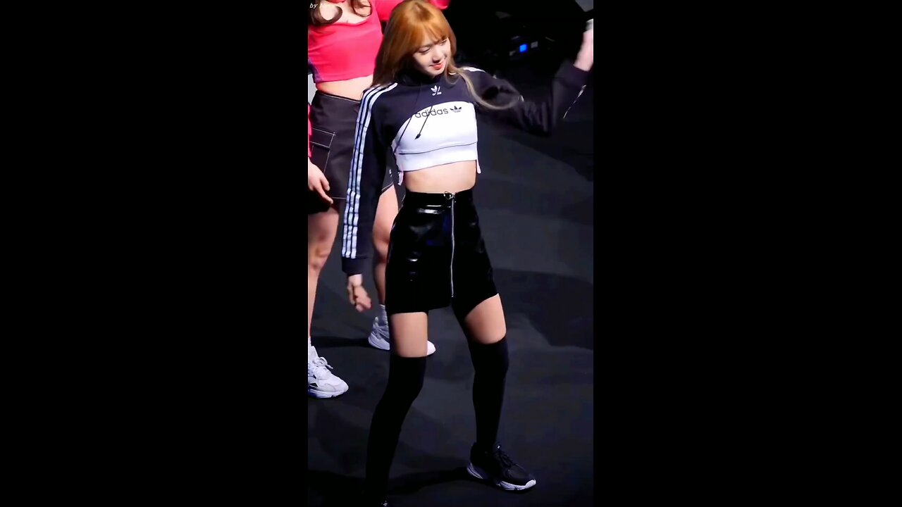 lisa dance | blackpink