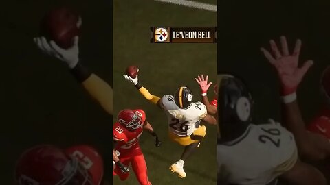 LeVeon Bell INSANE one handed catch!! #drw15 #madden23 #steelers