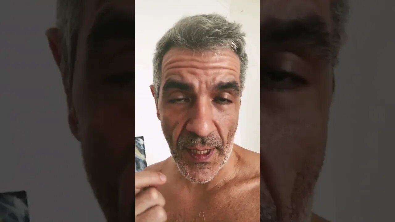 Sobre pessoa que tenta fazer jogo sem saber programar