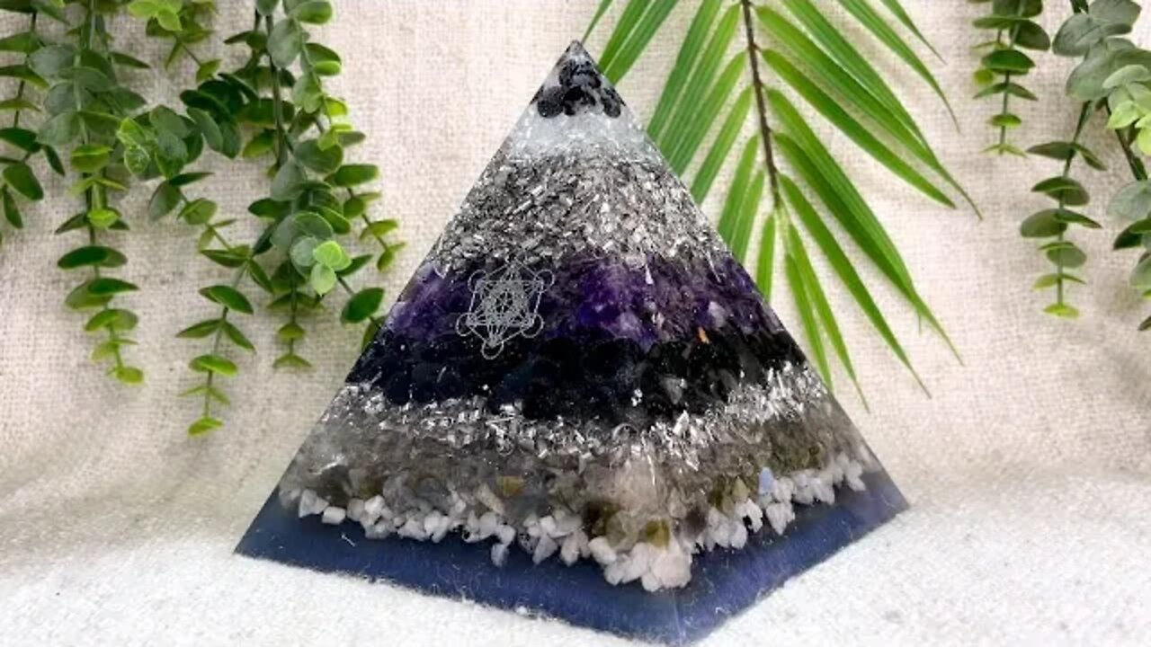 Ascension Orgonites Pyramid - SANDRA