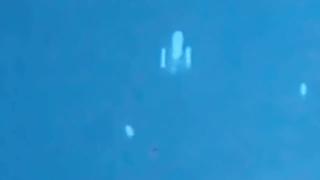 Sphere in front of Jet