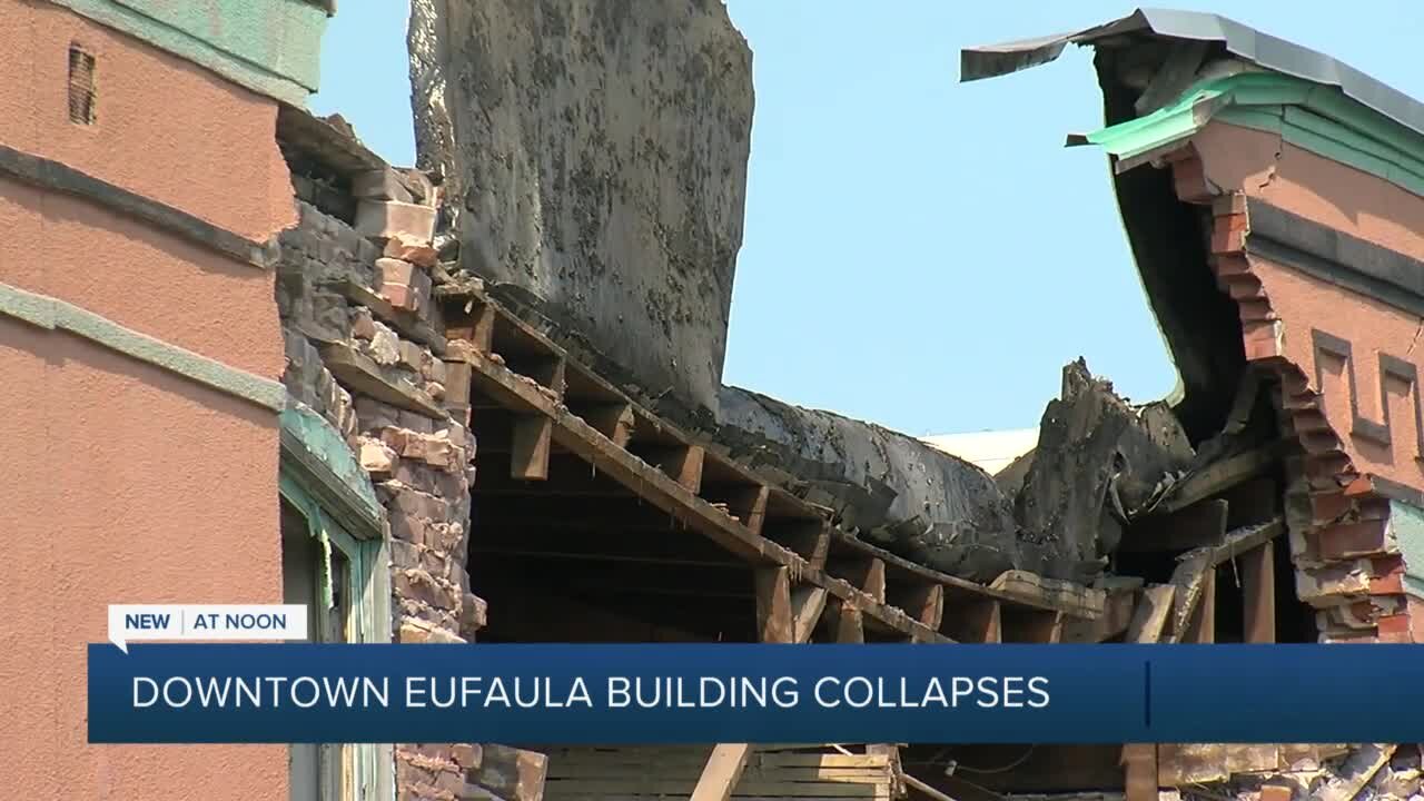 Building collapses in Eufaula