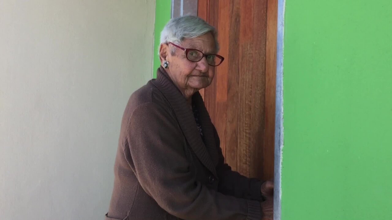 SOUTH AFRICA - Cape Town - 89 year old Pauline Davids. (Video). (dvM)