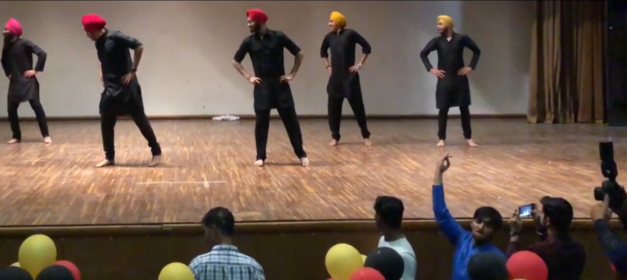 FAREWELL BHANGRA PERFORMAN