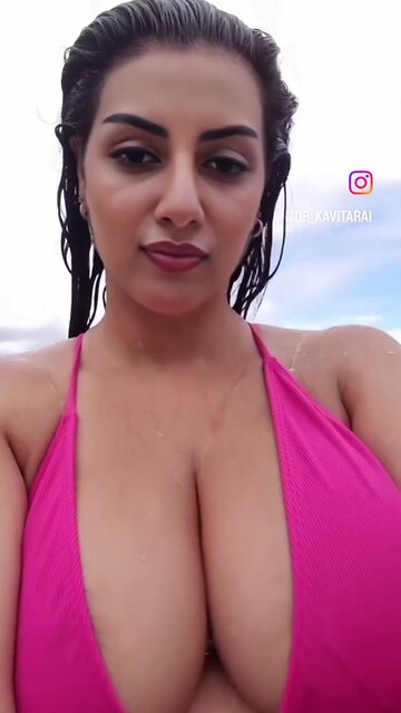 Hot 🔥 bikini 👙 beauty