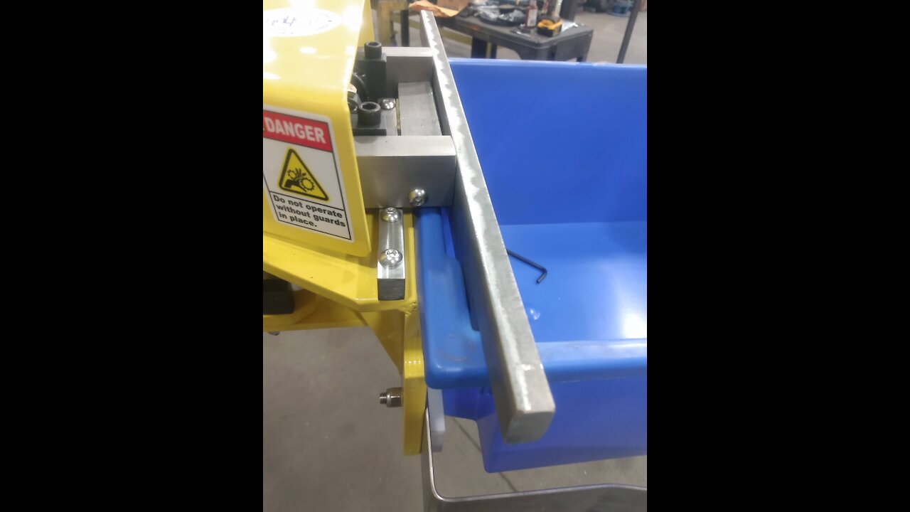 Tote Lift Assist 180 Rotation