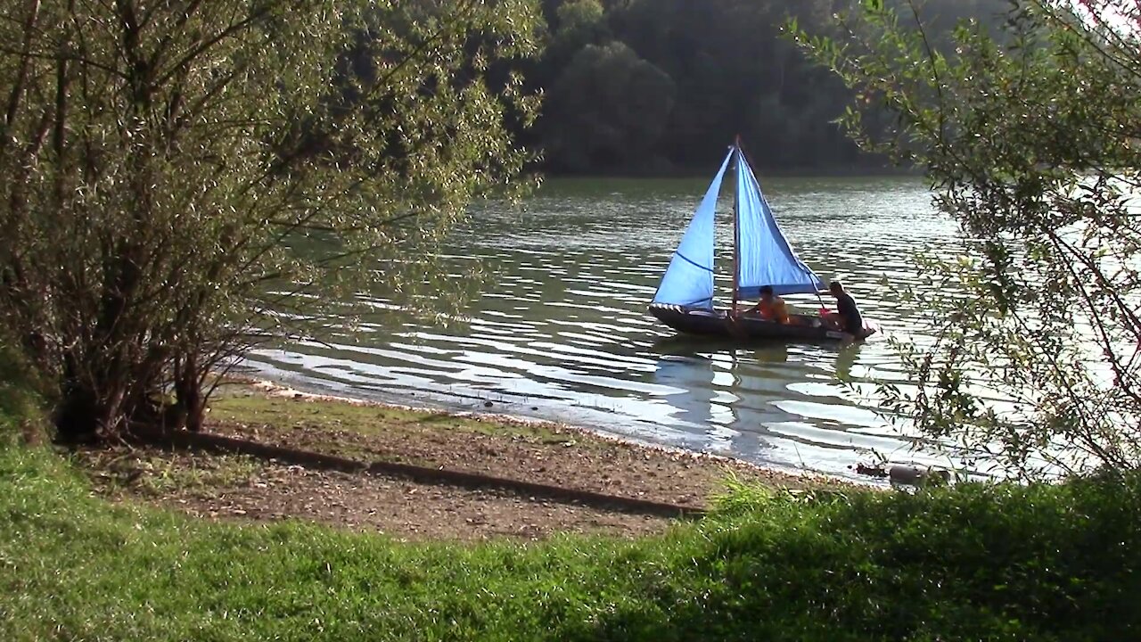 Sailing on a rubber canoe