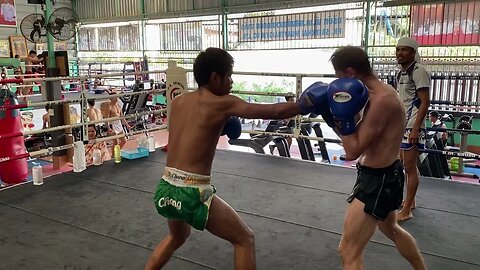 Boxing Sparring Muangthai Pk.Saenchaimuaythaigym