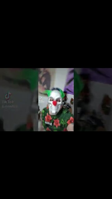 #clowncore #song #van #avantgarde #clown #mask #jmek #caras