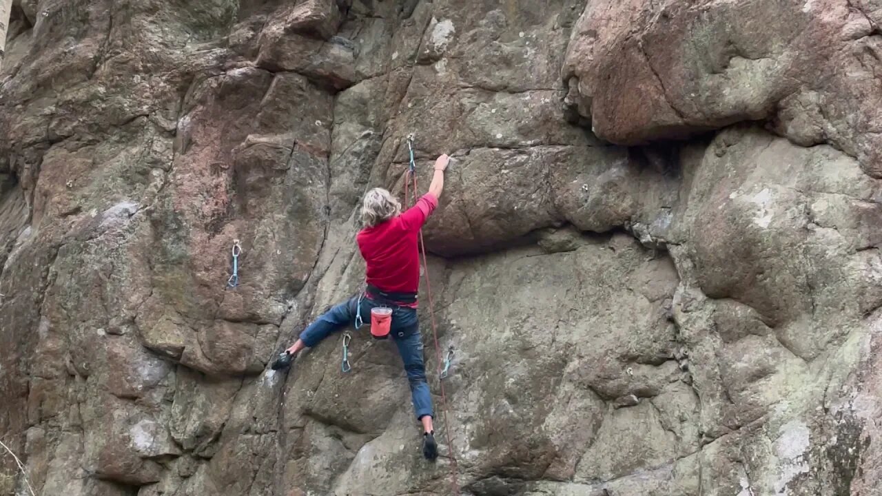 Långbeta: Baby dry, 6c+ @ Tumbaklippan