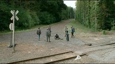 DARYL'S NEW FRIENDS! TWD RETRO REVIEWS: REVISITING SEASON 4 EPISODE 13 "ALONE"