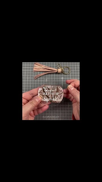ACRYLIC KEYCHAIN WITH GLITTER #shorts