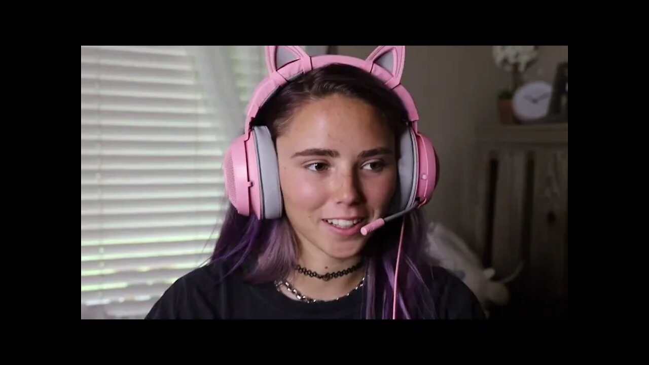 becoming a PRO GAMER girl in 24 hours (fortnite)