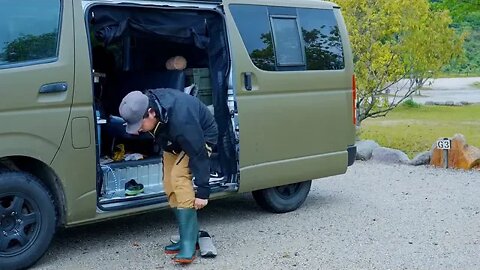 Healing in the Rain RV Camping Family Version Outdoor camping in Japan, cooking beef, c