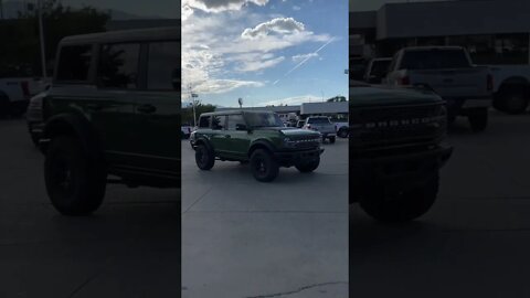 Which color do you like better on the 2022 Ford Bronco? Eruption Green Metallic or Area 51? #bronco