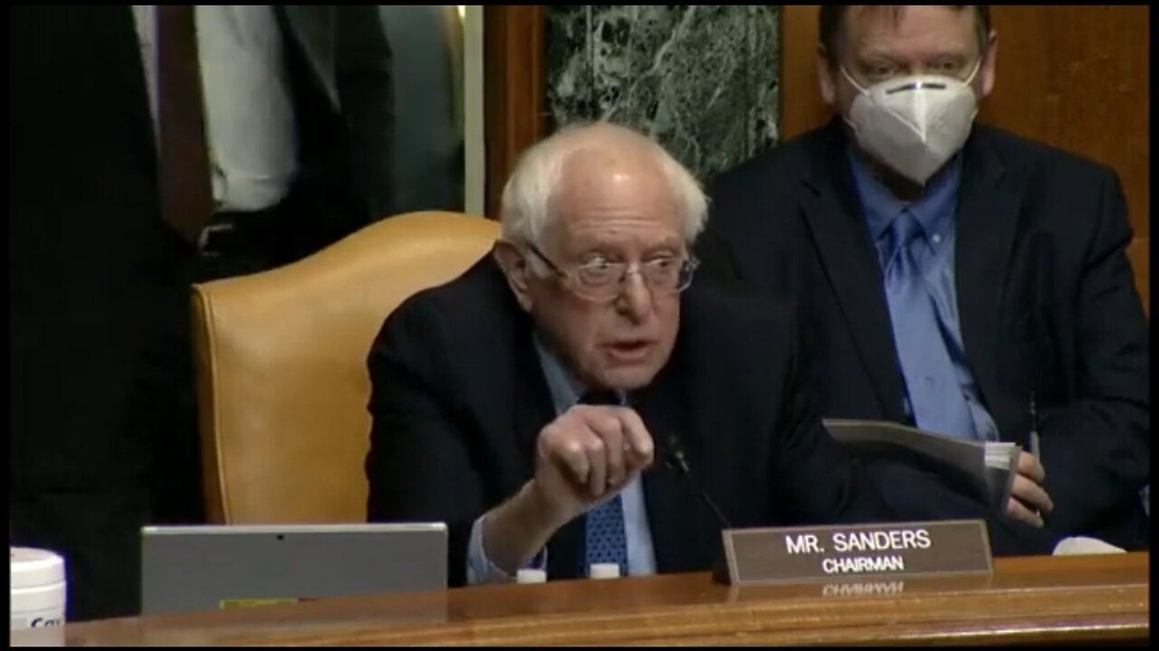 Bernie Sanders Compares Elon Musk, Richard Branson to Russian Oligarchs