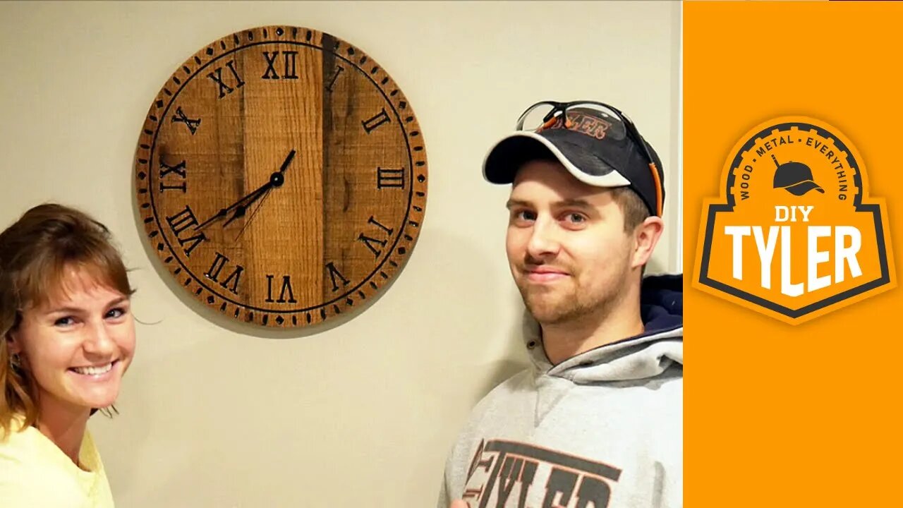 Make a Rustic Pallet Wood Wall Clock