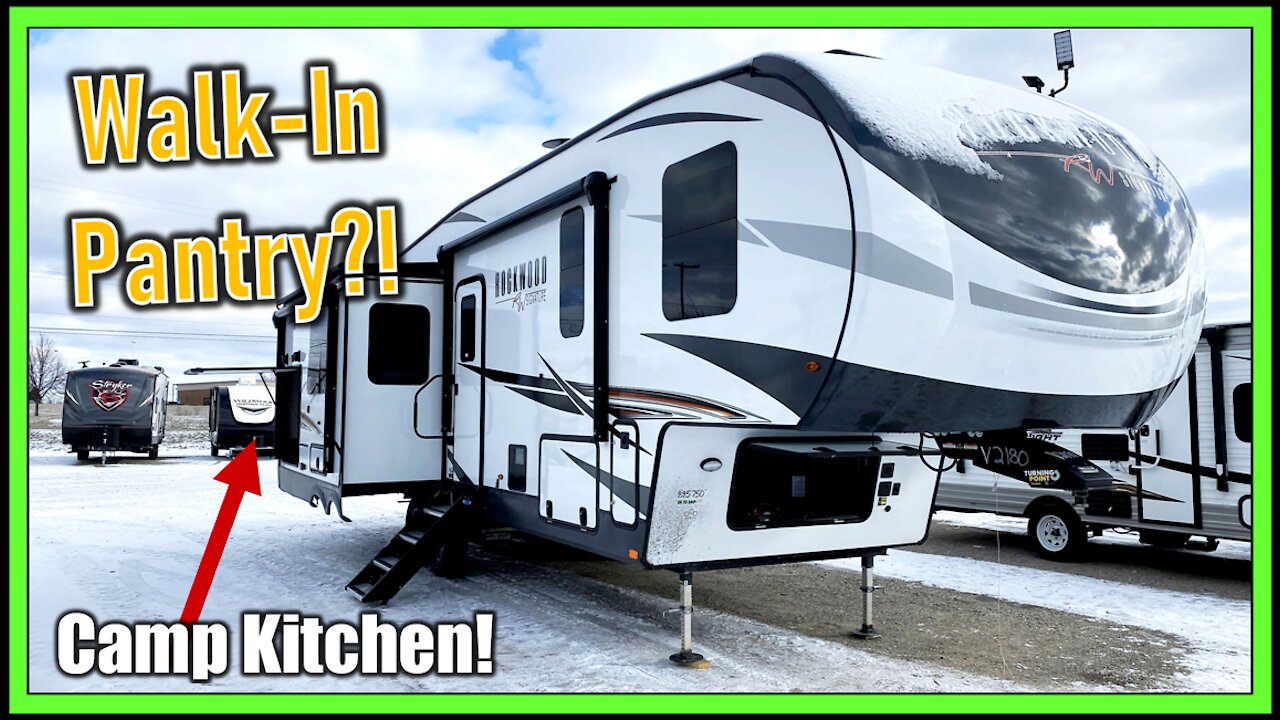 This Fifth Wheel is SO NICELY DONE!! 2021 Rockwood 8288BS