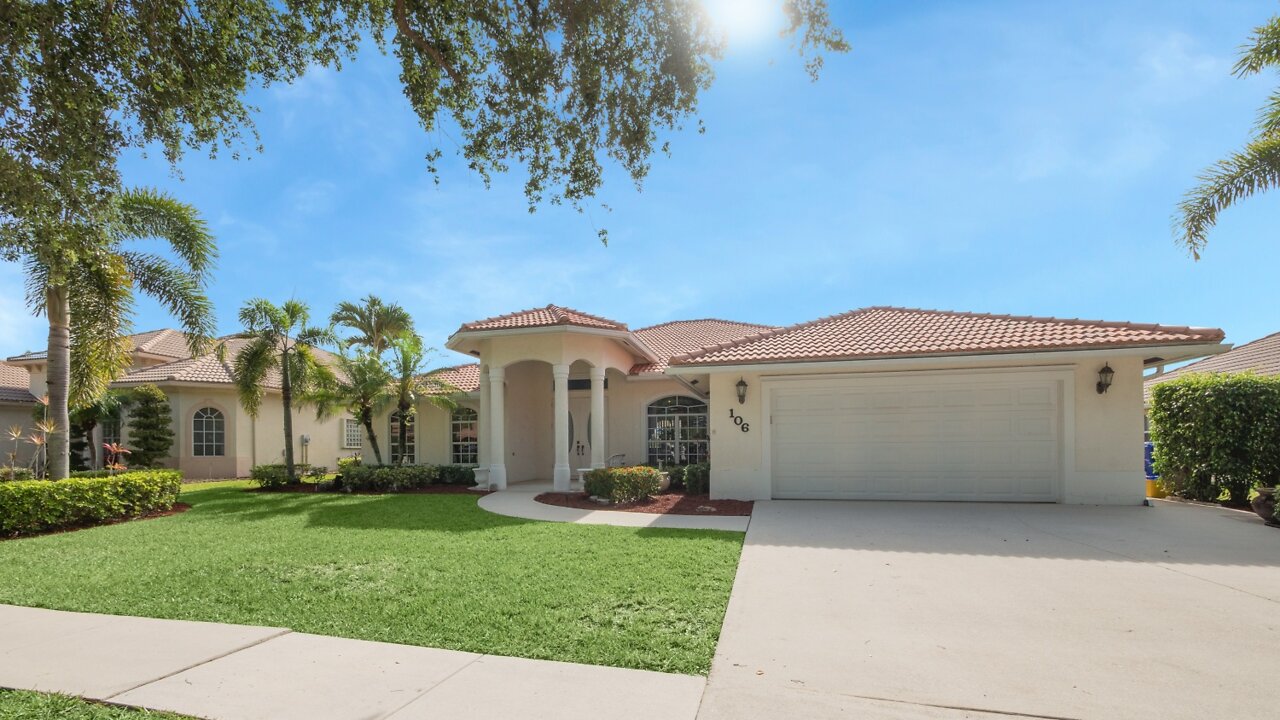 106 Pepper Tree Crescent