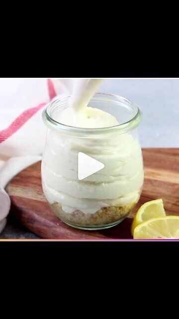 Keto lemon cheeses cake