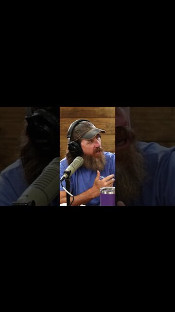 Jase & Phil Robertson Ask: 'What Is Your Life's Pursuit?'
