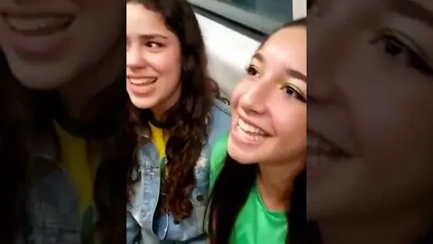 Povo Canta o Hino Nacional em metro e contagia a todos a cantar