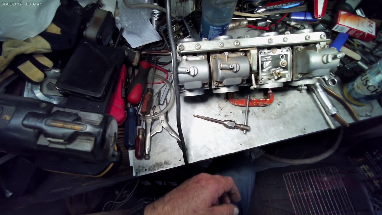 Extracting pilot jet