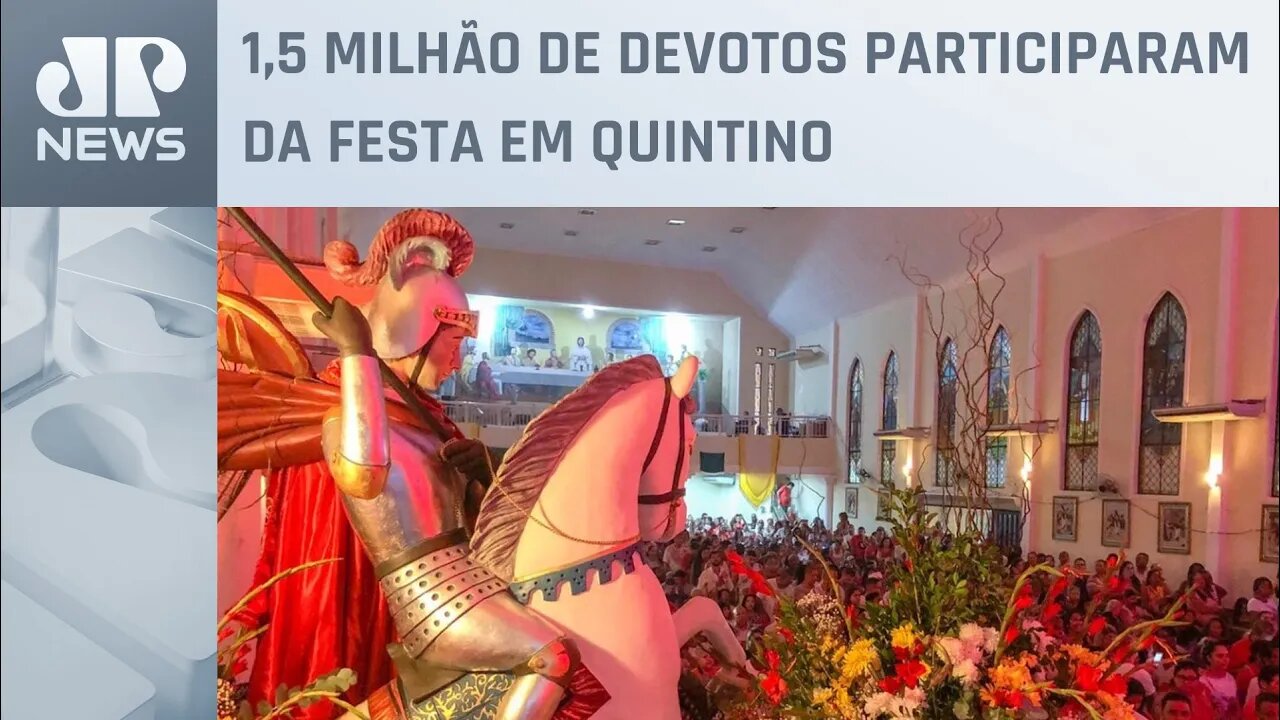 Fiéis lotam igrejas e ruas em comemoração ao Dia de São Jorge no Rio