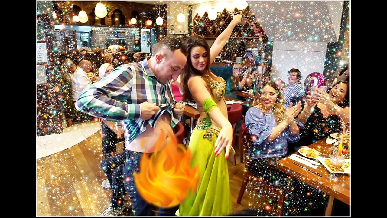 Hottest dance ever at restaurant 2022🔥🔥