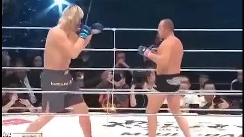 Федор Емельяненко против великана.