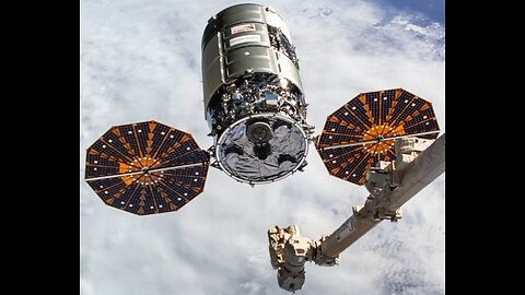 This is how a cargo spacecraft arrives at the International Space Station