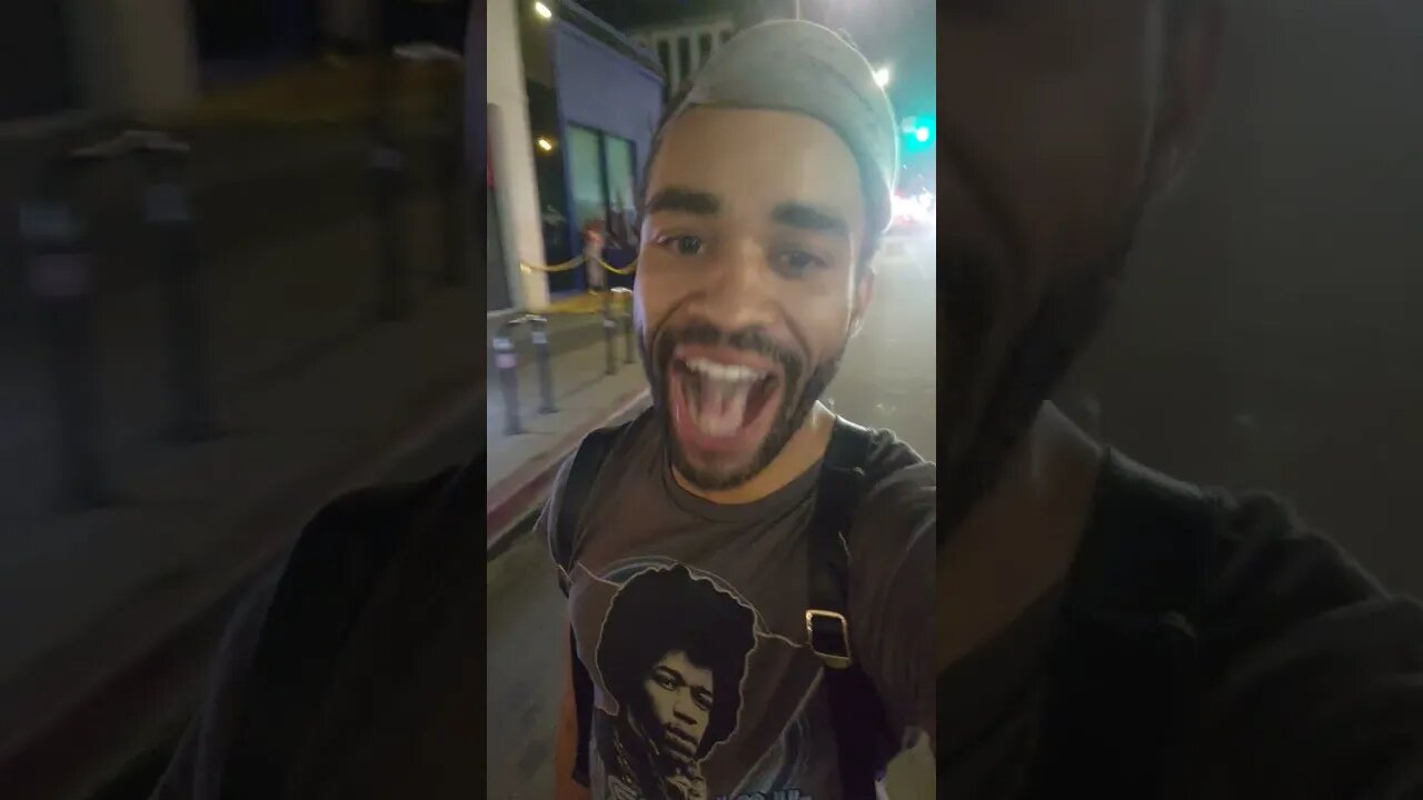 Chicken and Tries to spray Billy John 2022