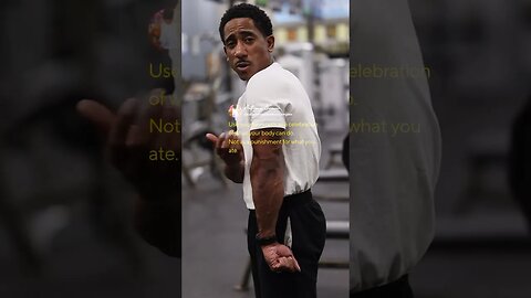 FLEXING THAT CALISTHENICS MUSCLE! #calisthenics #triceps #cuts #muscle #shortsviral #shorts #viral