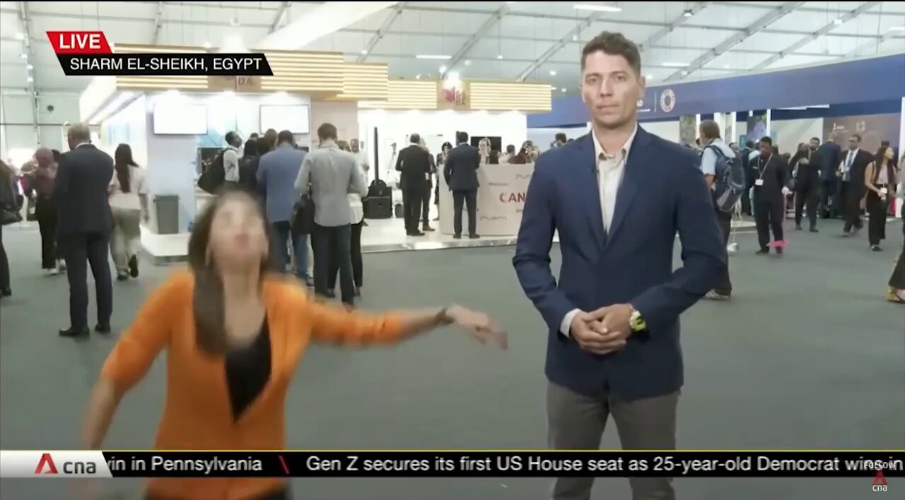 Channel News Asia reporter Julie Yoo suffers Sudden Adult Collapse Syndrome during live broadcast