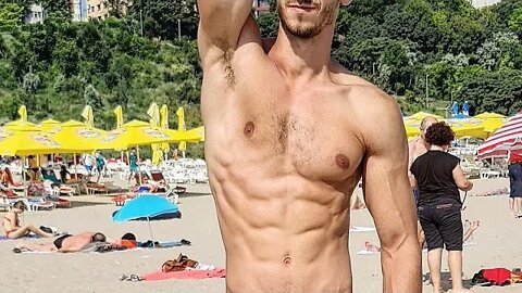 Muscle man shows All his BODY at the beach