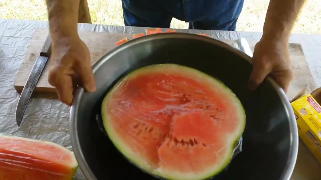 How I cut and slice a water melon