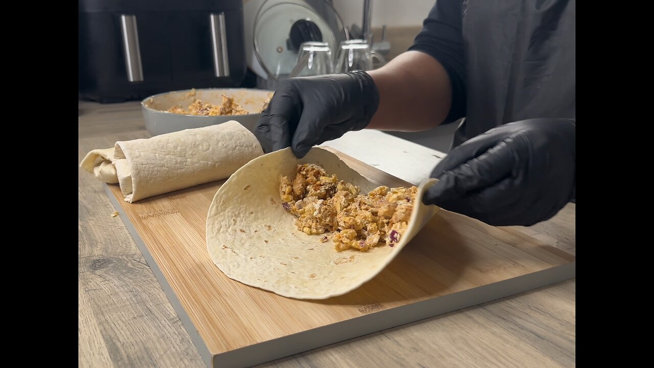 Cheesy chicken wrap