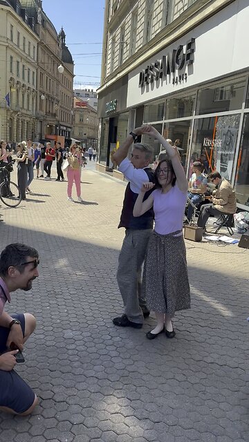 Wonderful spontaneous street dance in Zagreb, Croatia