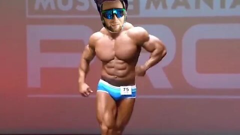 dang Moshe is hot 🔥