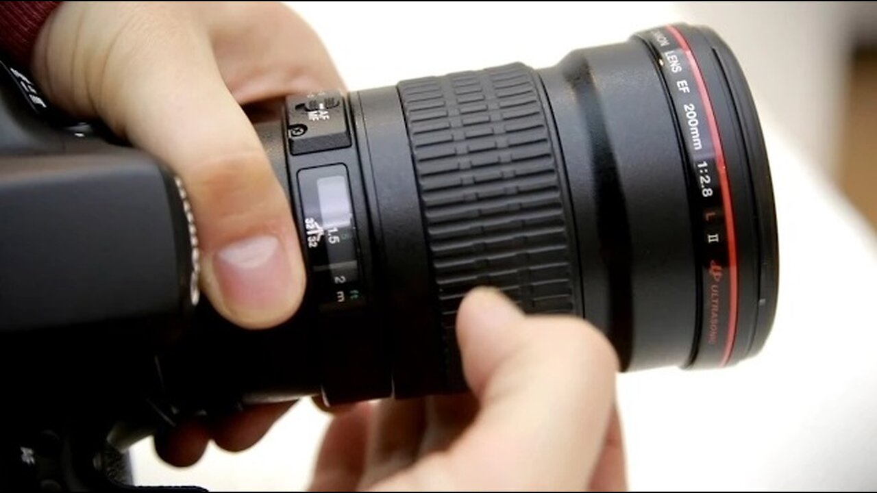 Canon 200mm f/2.8 USM 'L' ii lens review with samples (Full-frame and APS-C)