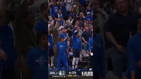 Luka spins into the stepback triple!