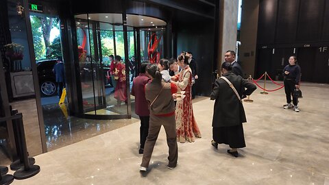 Glimpse of a Chinese wedding- bride and groom leaving